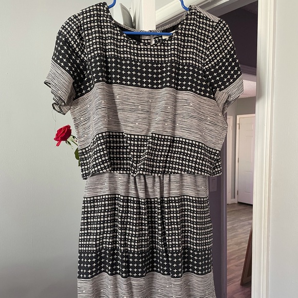 Madewell Dresses & Skirts - Black and White Short Sleeve Patterned Mini Dress